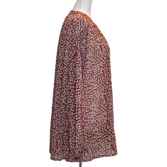 Hayden Los Angeles Size Large Women's Blouse Sheer Animal Print Top Button Up - Picture 3 of 7